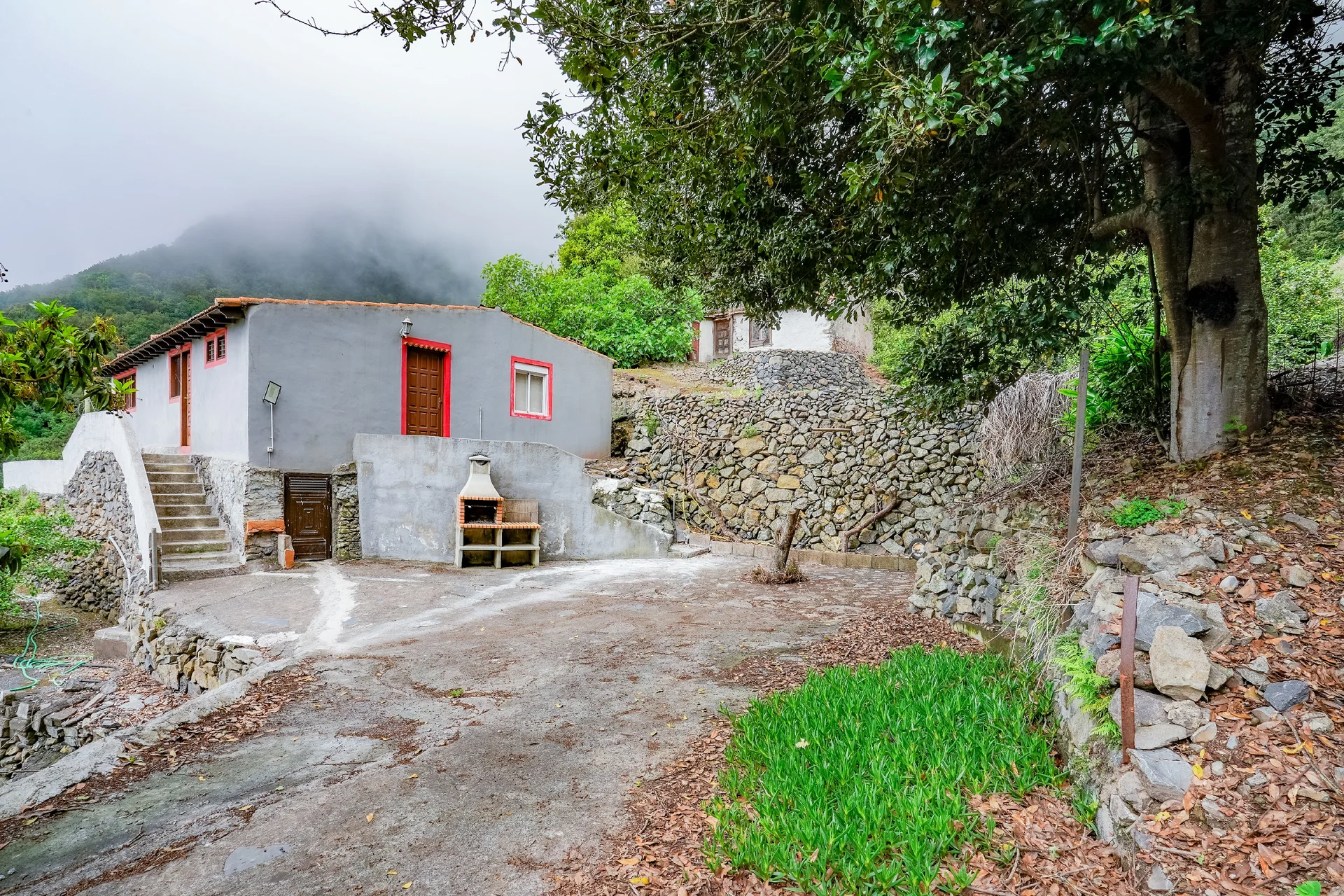 Finca Rustica en Hermigua con 2 casas